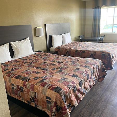 Relax Inn Marlin Екстер'єр фото